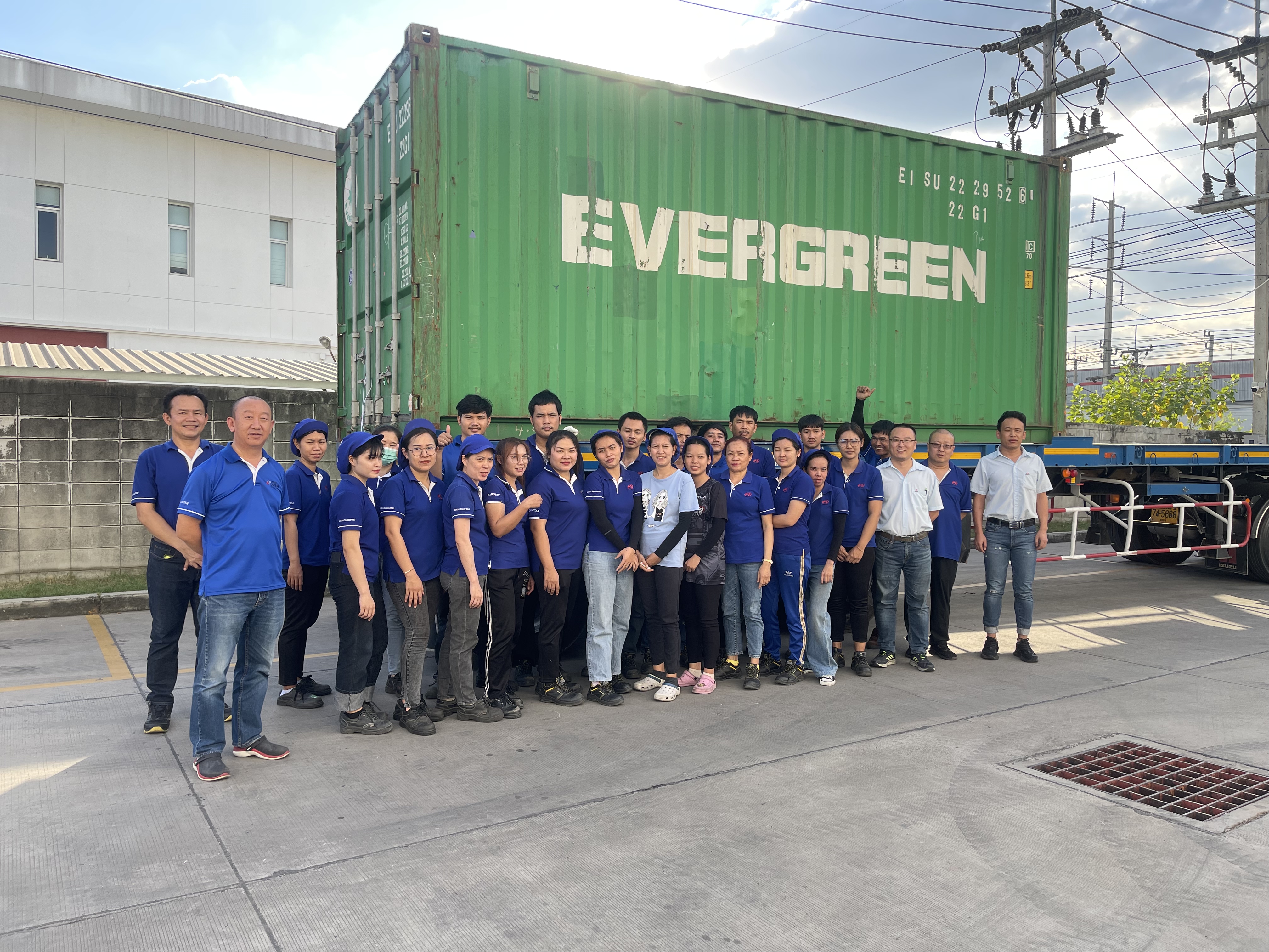 按時裝箱發(fā)貨.jpg 按時裝箱發(fā)貨.jpg